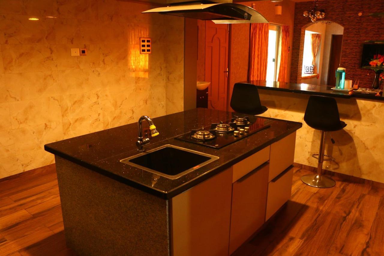 퐁디셰리 Penthouse 2Bhk With Bathtub And Terrace 빌라 외부 사진