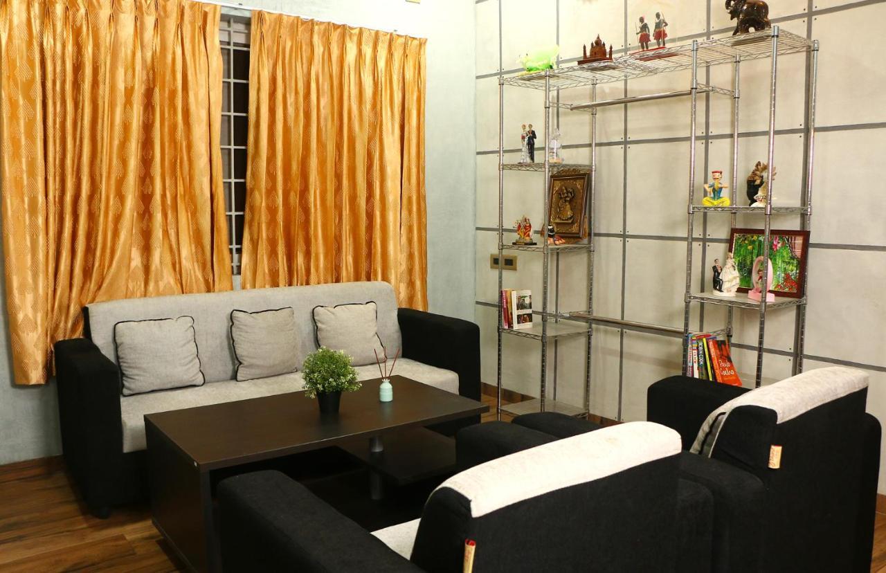 퐁디셰리 Penthouse 2Bhk With Bathtub And Terrace 빌라 외부 사진