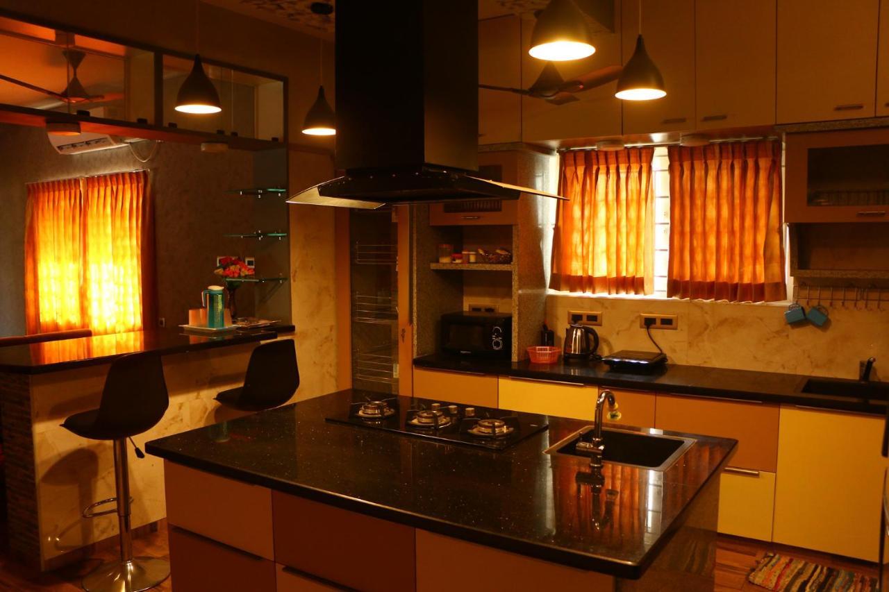 퐁디셰리 Penthouse 2Bhk With Bathtub And Terrace 빌라 외부 사진